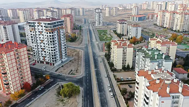 BEYAZŞEHİR'DE PRESTİJLİ YATIRIMLARI  İNCELEDİ