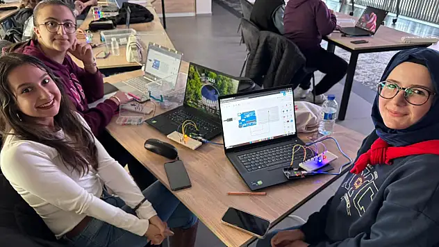 Bilişim eğitimleri başladı