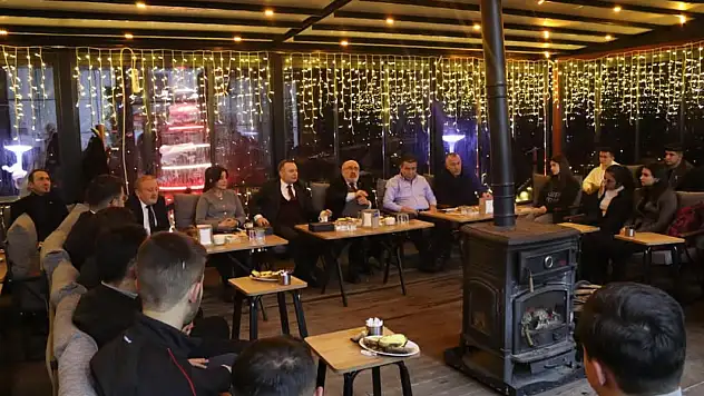 Bünyan'da 'Gençlerle Başbaşa' programı düzenlendi