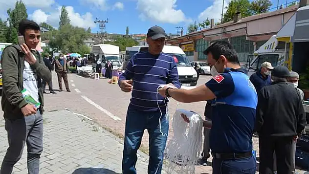 Bünyan da maske dağıtımı