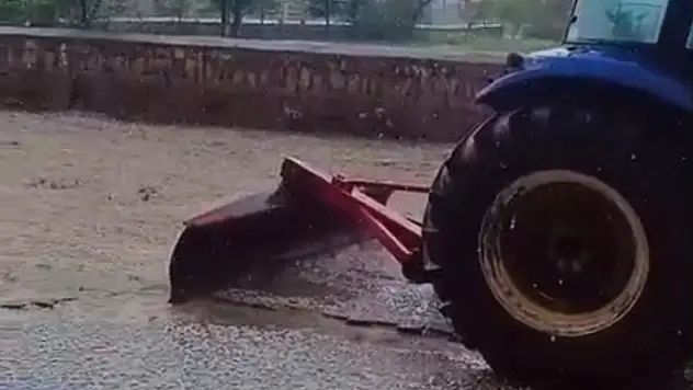 Bünyan'ın Kırsal Mahallelerinde Dolu Yağışı Etkili Oldu