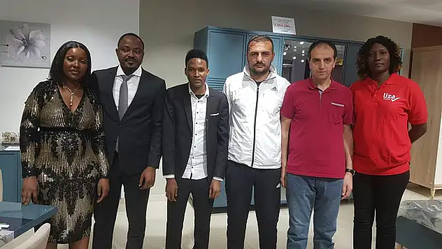 BURKİNA FASO'DA İLK İSTİKBAL