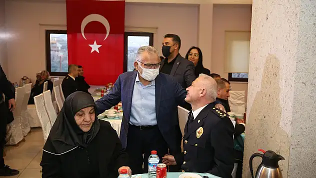 BÜYÜKKILIÇ, 10 NİSAN POLİS HAFTASI İFTAR PROGRAMINA KATILDI