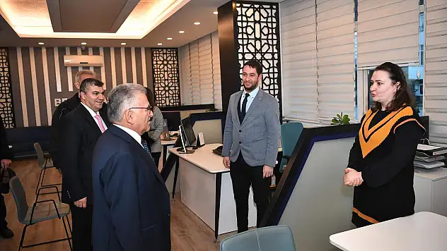 BÜYÜKKILIÇ, ALO 153 VE BEYAZ MASA'YI ZİYARET ETTİ
