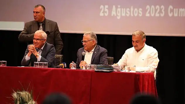 Büyükkılıç, Develi muhtarları ile bir araya geldi