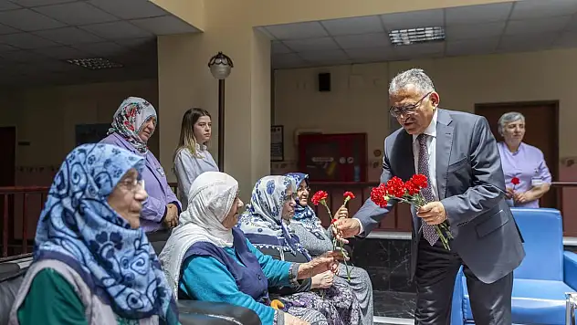BÜYÜKKILIÇ: YAŞLILARA SAYGI HAFTASI'NI KUTLUYORUM