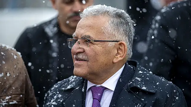 Büyükkılıç, görme engelliler B1 futbol milli takımı'nı ziyaret etti