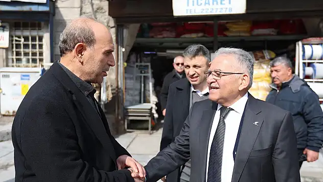 Büyükkılıç, kapalı çarşı'da esnafla buluştu