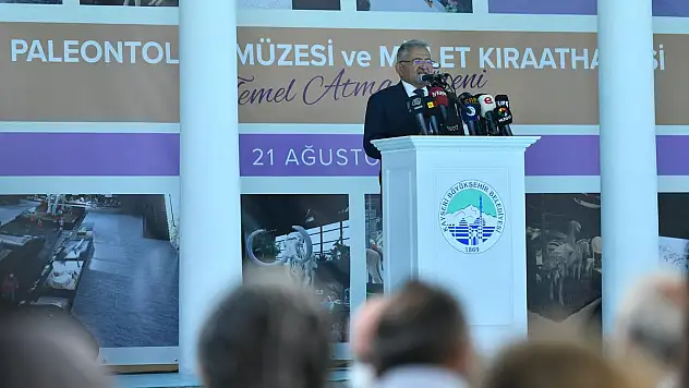 BÜYÜKKILIÇ: 'KAYSERİ'YE KULAK VERİLDİĞİNDE, TARİH SİZİ ÇAĞIRIR'