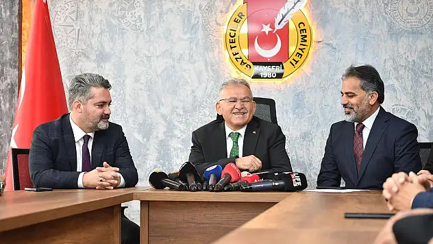 BÜYÜKKILIÇ, KGC'Yİ ZİYARET ETTİ