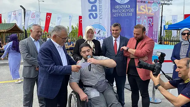 BÜYÜKKILIÇ: ÖRNEK OLAN ENGELSİZ YAŞAM MERKEZİ'MİZDE 290 ÖĞRENCİ İLE YÜZLER GÜLÜYOR'