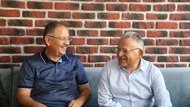 BÜYÜKKILIÇ, ÖZHASEKİ İLE BİRLİKTE TALAS'TA VATANDAŞLARLA BULUŞTU