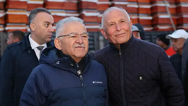 Büyükkılıç'tan Üreticiye 1500 Arılı Kovan Desteği