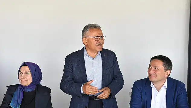BÜYÜKKILIÇ, UZMAN HEKİMLERLE KORAMAZ VADİSİ'NDE BULUŞTU