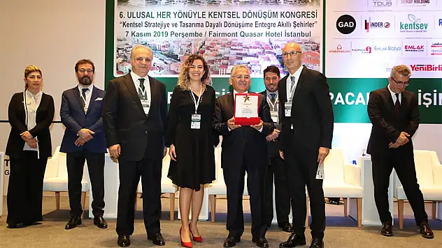 BÜYÜKŞEHİR, 3 YILA 20 ÖDÜL SIĞDIRDI