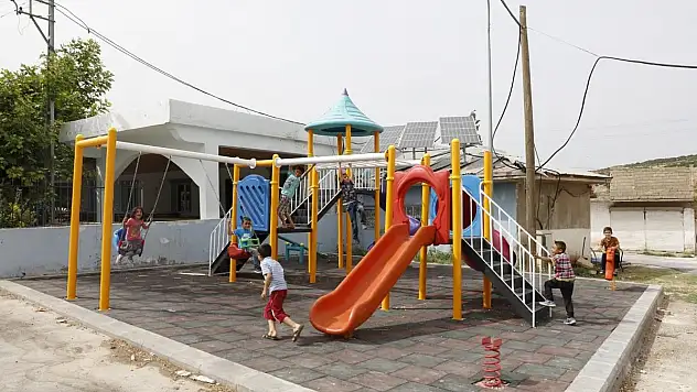 BÜYÜKŞEHİR, 50 KÖYE ÇOCUK OYUN GRUBU KURDU