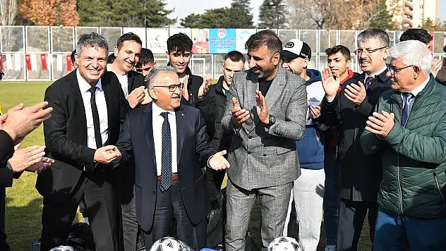 BÜYÜKŞEHİR, AMATÖR SPOR KULÜPLERİNE 1,5 MİLYON TL'LİK MALZEME DESTEĞİ