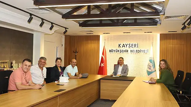 Büyükşehir Belediyesi deprem toplantısı gerçekleştirdi
