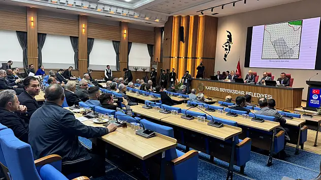 Büyükşehir'den emeklilere 10 bin TL destek