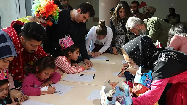 BÜYÜKŞEHİR'DEN HASTA ÇOCUKLARA YENİ YIL SÜPRİZİ