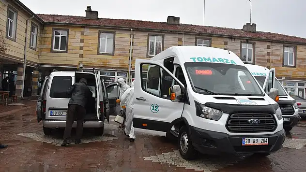 BÜYÜKŞEHİR'DEN İLÇELERE 25 BİN LİTRE DEZENFEKSİYON İLACI