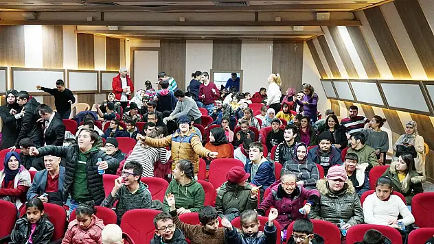 Büyükşehir'den Özel Çocuklara Sinema Filmi