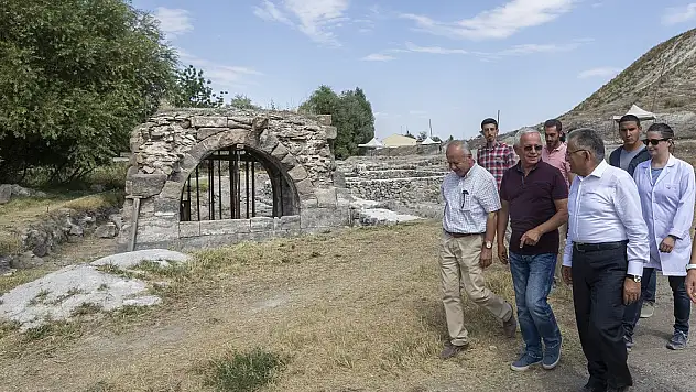 BÜYÜKŞEHİR'DEN TARİHE DESTEK