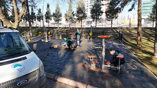 Büyükşehir'den yeşil alanlarda bakım mesaisi
