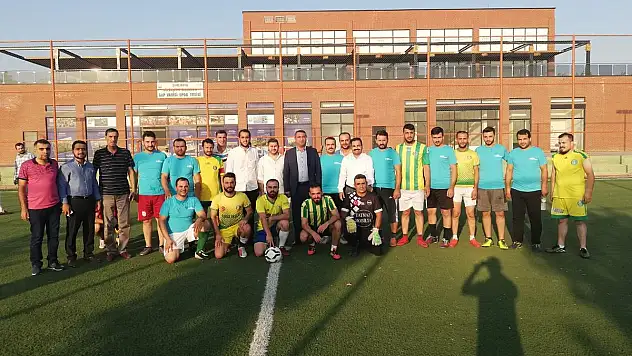 BÜYÜKŞEHİR GENÇLİK TURNUVASI'NIN STARTI VERİLDİ