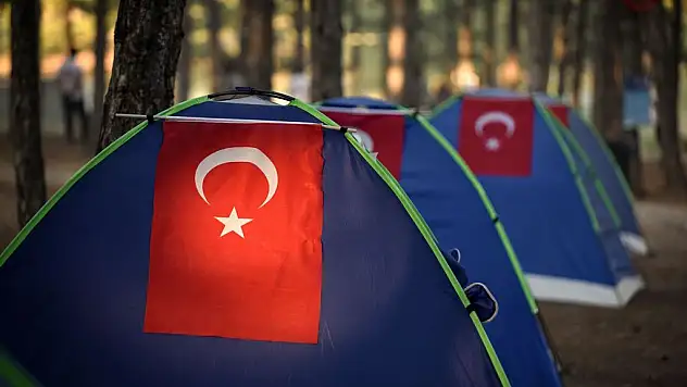 BÜYÜKŞEHİR'İN GELENEKSEL DOĞA KAMPI BAŞLIYOR
