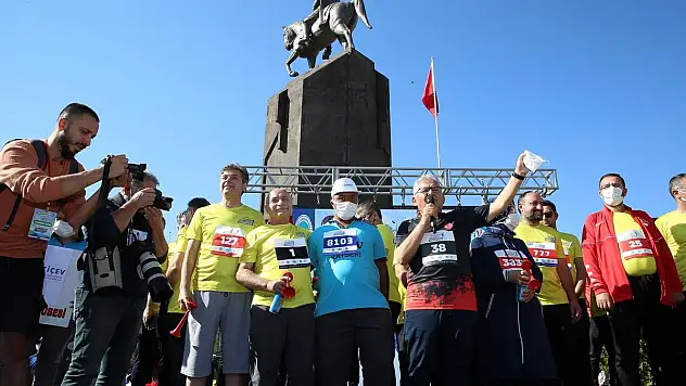 BÜYÜKŞEHİR'İN 'İKİNCİ YARI MARATONU'NA KAYITLAR SÜRÜYOR