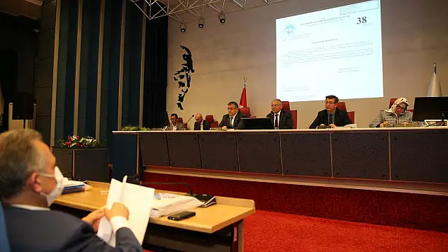 BÜYÜKŞEHİR MECLİSİ ÖNEMLİ KARARLARA İMZA ATTI