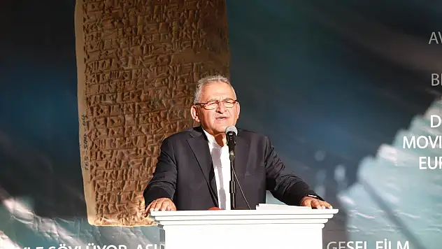 Büyükşehir, tam 8 yerde kazı çalışmasına destek oluyor