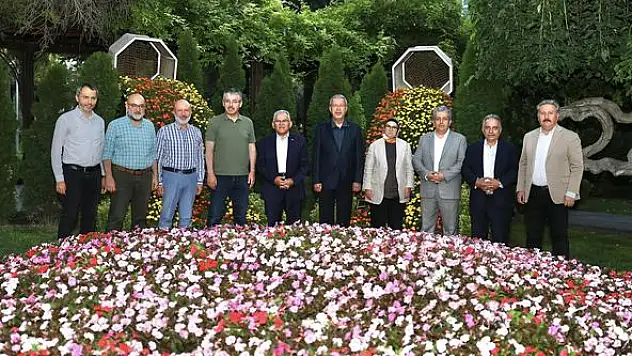 Büyükşehir'de 'Yatırım ve Hizmet' Zirvesi