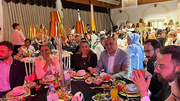 ÇAĞDAŞ YAŞAMI DESTEKLİYORUZ