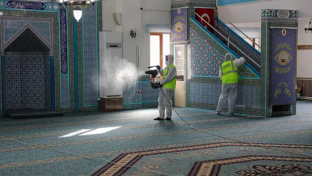 CAMİ TEMİZLİĞİ DEVAM EDİYOR