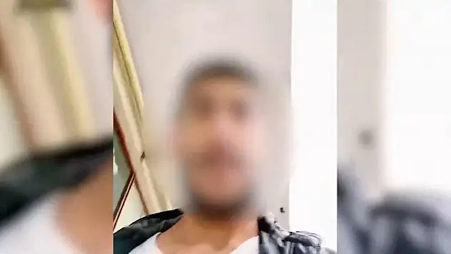 Canlı yayındaki telefonu çaldı