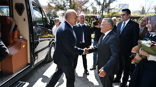Çavuşoğlu'ndan Büyükkılıç'a övgü dolu ziyaret