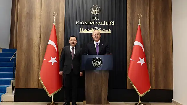 Çavuşoğlu'ndan Vali Çiçek'e ziyaret
