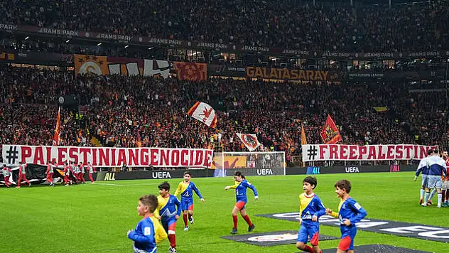 Celtic taraftar grubu, Galatasaray'ın Filistin pankartlarını paylaştı
