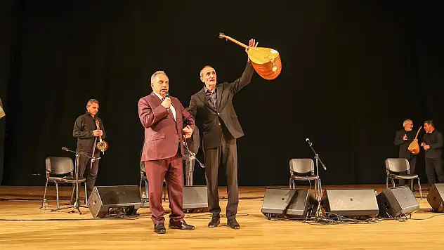 CENGİZ ÖZKAN KONSER VERDİ