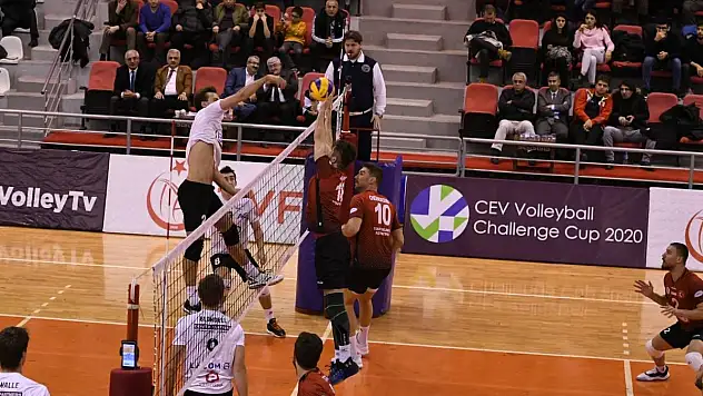 Challenge Kupası Son 32 Turu İlk Maçında Leuven'e 3-0 Mağlup Oldu