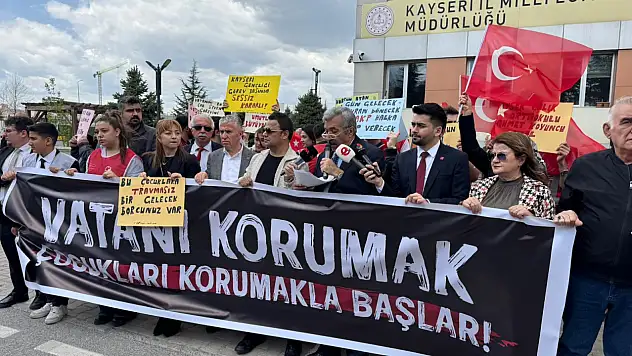 CHP'den Milli Eğitim Önünde Açıklama