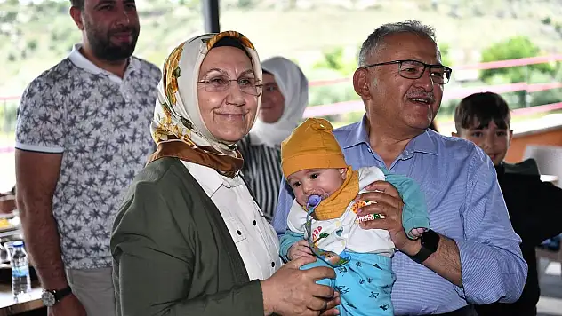 Çiçek,İncesu Marina'yı gezdi.