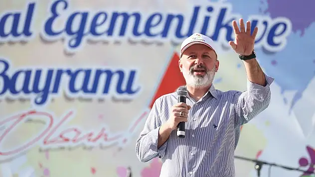 Çolakbayrakdar'dan 23 Nisan Mesajı