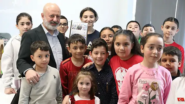 Çolakbayrakdar: Gençlerin projeleri Türkiye'ye güç katıyor
