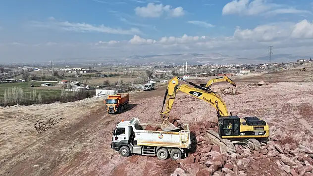 Çolakbayrakdar: GES projemizle kendi enerjimizi üreterek, belediyemizin giderlerini azaltacağız