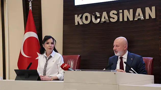 Çolakbayrakdar: 'Kentsel dönüşümde Türkiye'de tekiz'