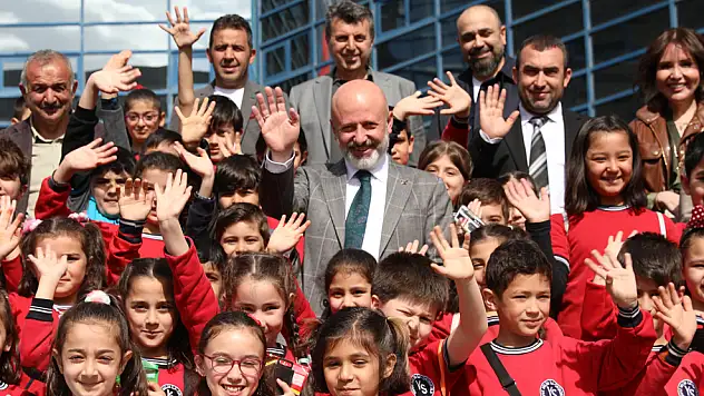 ÇOLAKBAYRAKDAR, MİNİK YÜREKLERİ AĞIRLADI