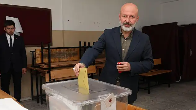 Çolakbayraktar oyunu kullandı